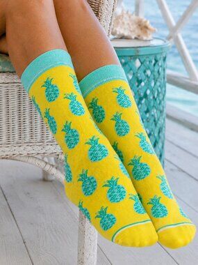 NWT - Woven Pear Pineapple Whip Socks